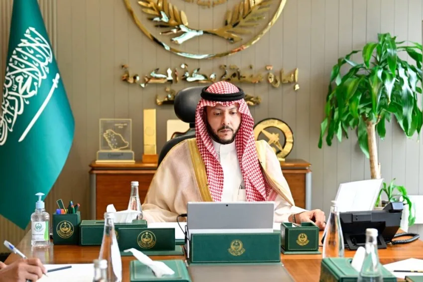 محافظ الطائف يستعرض خطط المبادرات الخاصة بالتشجير في المحافظة محافظ الطائف يستعرض خطط المبادرات الخاصة بالتشجير في المحافظة