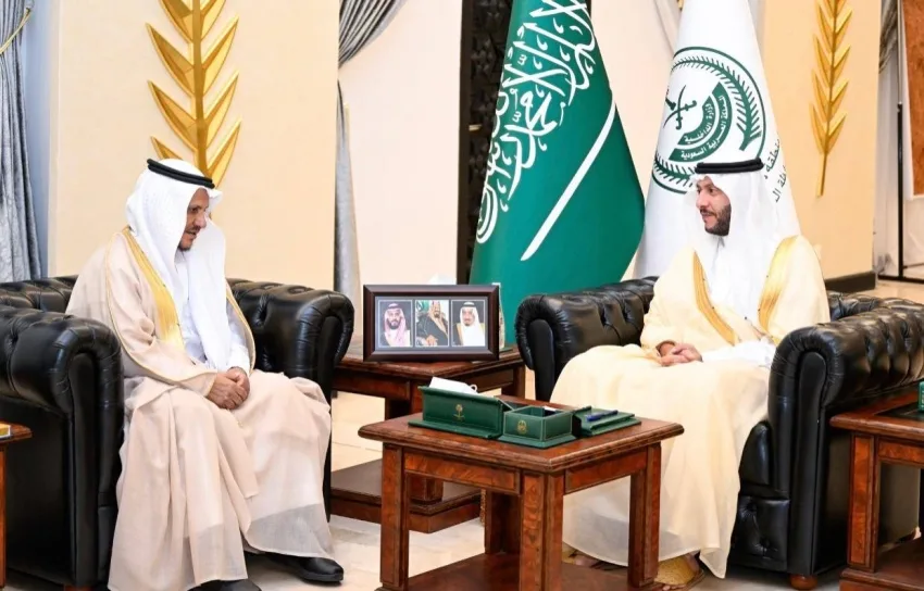 محافظ الطائف يستعرض خطط وبرامج جمعية (أعوان) محافظ الطائف يستعرض خطط وبرامج جمعية (أعوان)