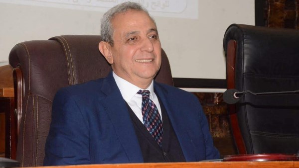 محافظ الغربية يتابع أعمال الرصف بشارع المجلس الشعبي بالسنطة