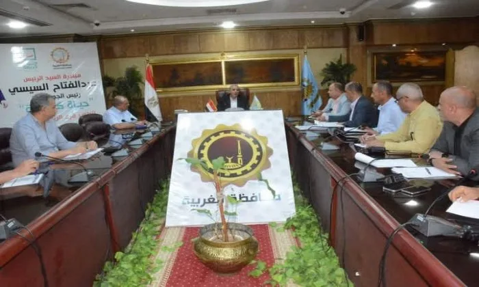 محافظ الغربية يراقب تطورات المشروعات الخدمية والتنموية في المراكز ويؤكد: المواطن لا يمكنه الانتظار لفترة أطول. محافظ الغربية يراقب تطورات المشروعات الخدمية والتنموية في المراكز ويؤكد: المواطن لا يمكنه الانتظار لفترة أطول.