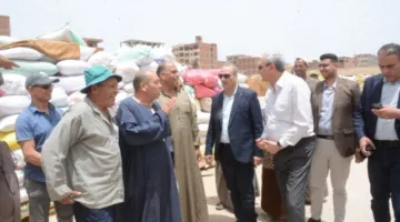 محافظ الغربية يقوم بزيارة مشروع تحسين طريق جسر مصرف الزهار في قطور ويشرف على مستوى النظافة والانشغالات.