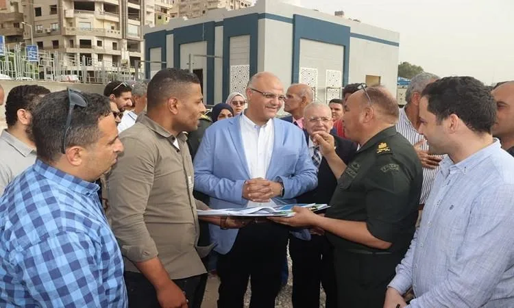 محافظ القليوبية يزور موقع إنشاء نادي المدنيين والعسكريين في بنها