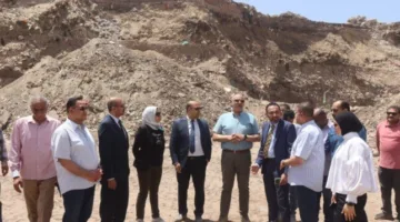 محافظ القليوبية يستعرض تحسين نظام إدارة النفايات وإزالة التراكمات تحت محور الفريق العصار