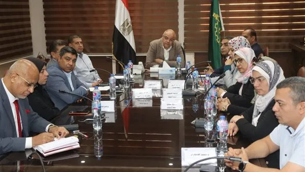 محافظ القليوبية يستعرض طرق تعزيز الاستفادة من الواجهة البحرية على كورنيش النيل محافظ القليوبية يستعرض طرق تعزيز الاستفادة من الواجهة البحرية على كورنيش النيل