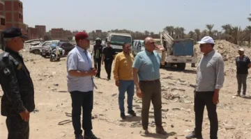 محافظ القليوبية يشارك في حملة إزالة التعديات على الأراضي الزراعية في الخانكة