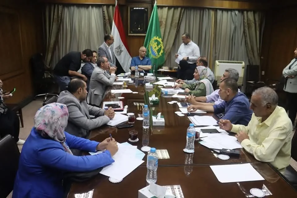 محافظ القليوبية يُنظم اجتماعه الأسبوعي لتلبية شكاوى وطلبات سكان شبرا الخيمة وقليوب والقناطر الخيرية محافظ القليوبية يُنظم اجتماعه الأسبوعي لتلبية شكاوى وطلبات سكان شبرا الخيمة وقليوب والقناطر الخيرية