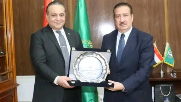 محافظ المنوفية يلتقى وفد الهيئة العامة للتحكيم واختبارات القطن
