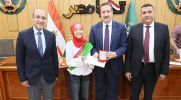 محافظ المنوفية يكرم مدرسة جريس الابتدائية لحصولها على المركز الأول في مسابقة أوائل الطلاب على مستوى البلاد