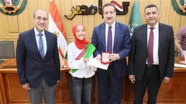 محافظ المنوفية يُكرم مدرسة جريس الابتدائية لحصولها على المركز الأول في مسابقات “أوائل الطلبة” محافظ المنوفية يُكرم مدرسة جريس الابتدائية لحصولها على المركز الأول في مسابقات “أوائل الطلبة”