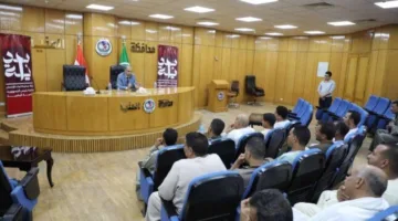 محافظ المنيا يستمع لمطالب تجار سوق ماقوسة ويعبر عن دعمه لخلق بيئة تجارية منظمة وآمنة.