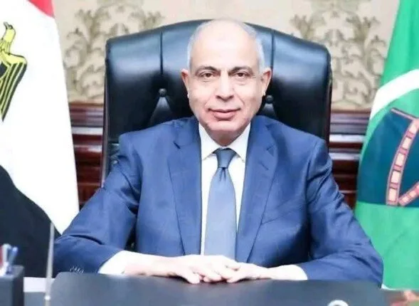 محافظ المنيا يعلن عن تقديم 19 فرصة استثمارية لتعزيز الاستثمار وزيادة الموارد محافظ المنيا يعلن عن تقديم 19 فرصة استثمارية لتعزيز الاستثمار وزيادة الموارد