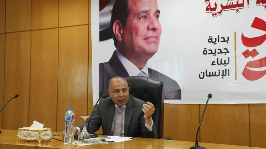 محافظ المنيا يوجه بتقديم مساعدات مادية وإعانات مالية عاجلة لعدد من الحالات الإنسانية