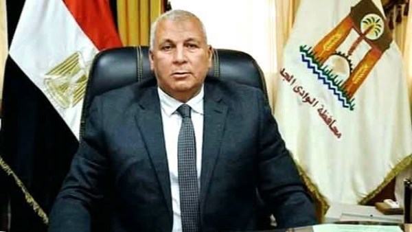 محافظ الوادي الجديد يصدر حركة تنقلات لرؤساء الوحدات القروية بالداخلة