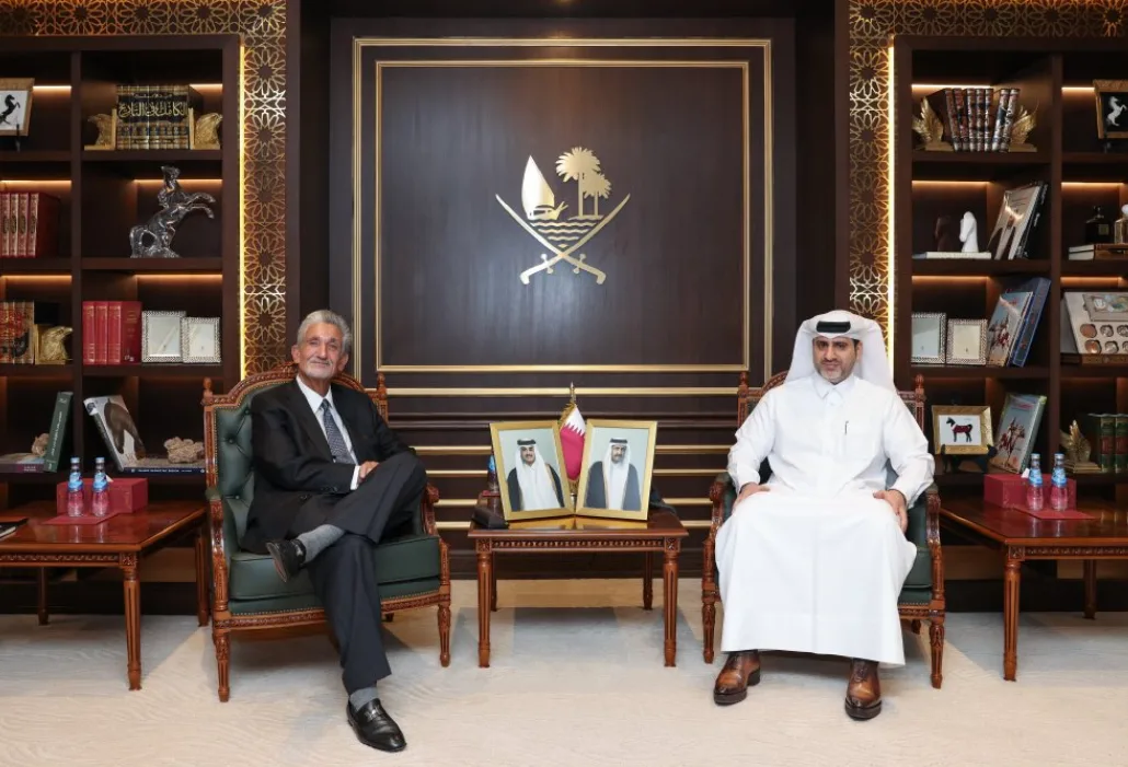 محافظ بنك قطر المركزي يلتقي بمؤسس شركة مونيومنتال للرياضة والترفيه محافظ بنك قطر المركزي يلتقي بمؤسس شركة مونيومنتال للرياضة والترفيه