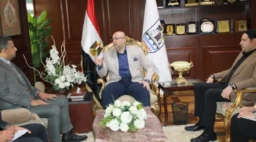 محافظ بني سويف يستقبل وفد المجلس القومي لحقوق الإنسان خلال بدء زيارته للمحافظة