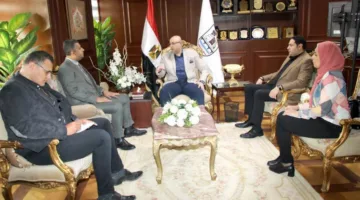 محافظ بني سويف يستقبل وفد المجلس القومي لحقوق الإنسان في بداية زيارته للمحافظة.