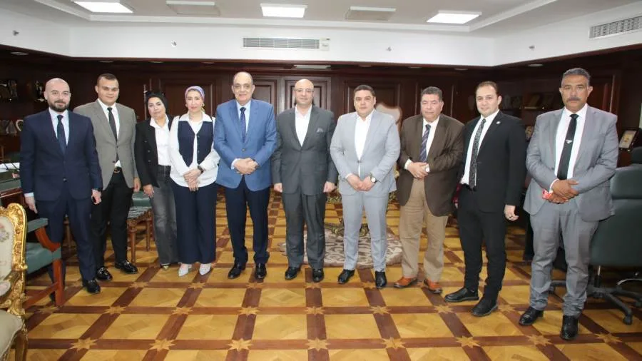 محافظ بني سويف يلتقي بوفد لجنة المشروعات الصغيرة في مجلس النواب لبحث سبل التعاون محافظ بني سويف يلتقي بوفد لجنة المشروعات الصغيرة في مجلس النواب لبحث سبل التعاون