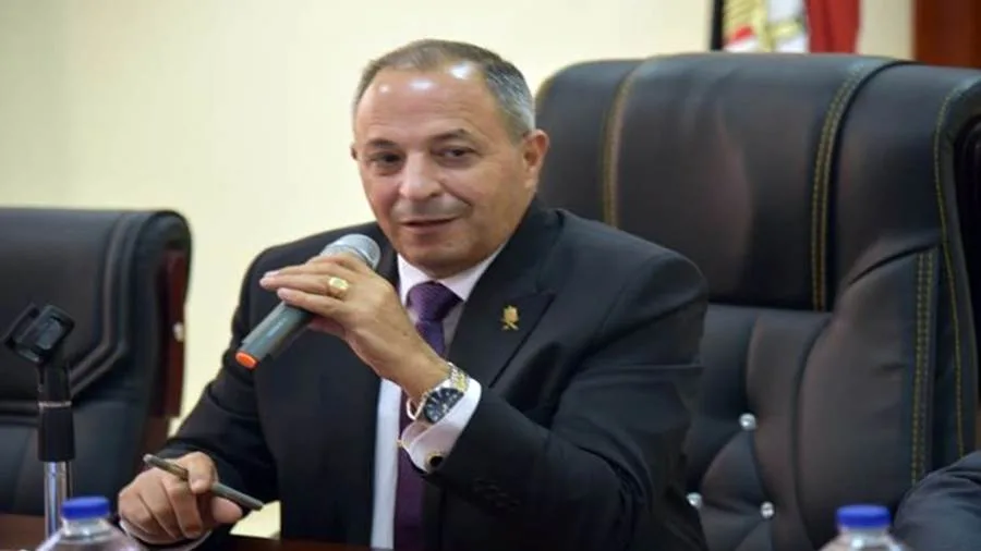 محافظ بورسعيد يناقش مشروع تحديث الكورنيش والشاطئ ليتماشى مع الطابع الحضاري. محافظ بورسعيد يناقش مشروع تحديث الكورنيش والشاطئ ليتماشى مع الطابع الحضاري.