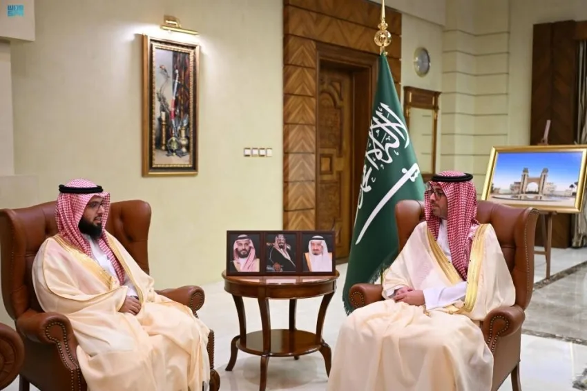 محافظ جدة يراجع استراتيجيات “أموال اليتامى” محافظ جدة يراجع استراتيجيات “أموال اليتامى”