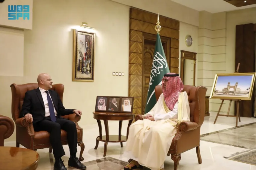 محافظ جدة يلتقي القنصل العام الأمريكي