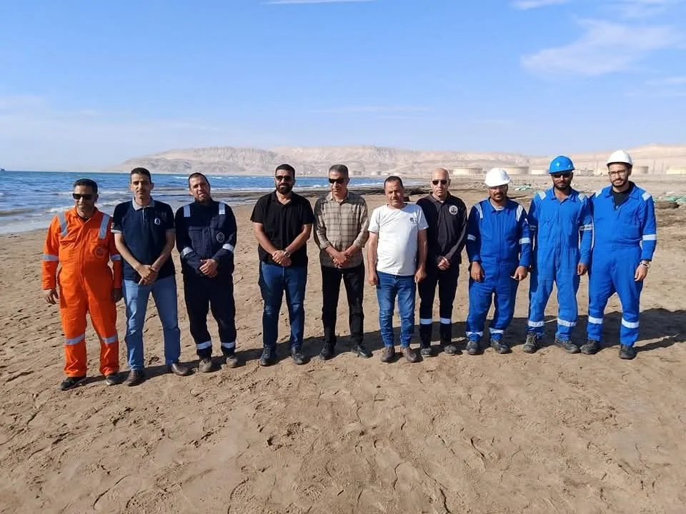 محافظ جنوب سيناء يتابع جهود احتواء أزمة التلوث في أبورديس
