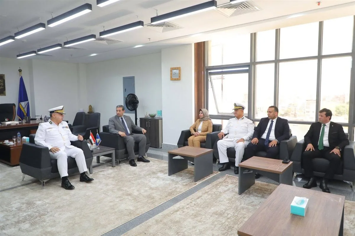 محافظ دمياط يستقبل مدير الأمن لبدء احتفالات العيد القومي لدمياط