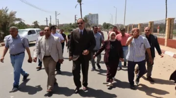 محافظ سوهاج يزور مشروع رصف وتجميل شارع طراد النيل في أخميم
