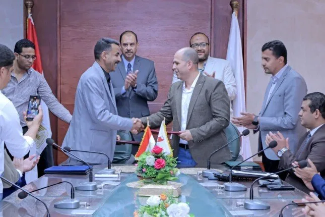 محافظ سوهاج يشهد توقيع خمسة اتفاقيات تعاون لاستثمار الأصول غير المستغلة في شركة المياه محافظ سوهاج يشهد توقيع خمسة اتفاقيات تعاون لاستثمار الأصول غير المستغلة في شركة المياه