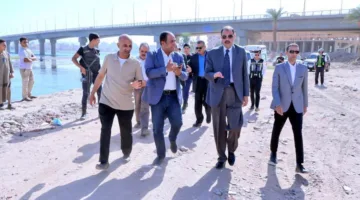 محافظ سوهاج يقوم بجولة في المرحلة الثانية لكورنيش أخميم بطول 3 كيلومترات ويشدد على أن المشروع يمثل تحولاً كبيراً في مجالات الترفيه والسياحة.
