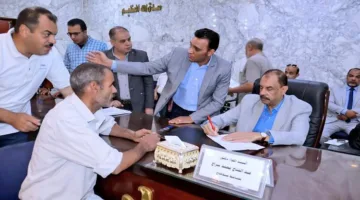 محافظ سوهاج ينظم اللقاء الأسبوعي مع المواطنين لمناقشة شكاواهم.