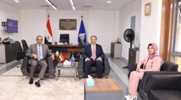 محافظ قنا يزور دمياط لدراسة سبل التعاون الاقتصادي بين العاصمتين