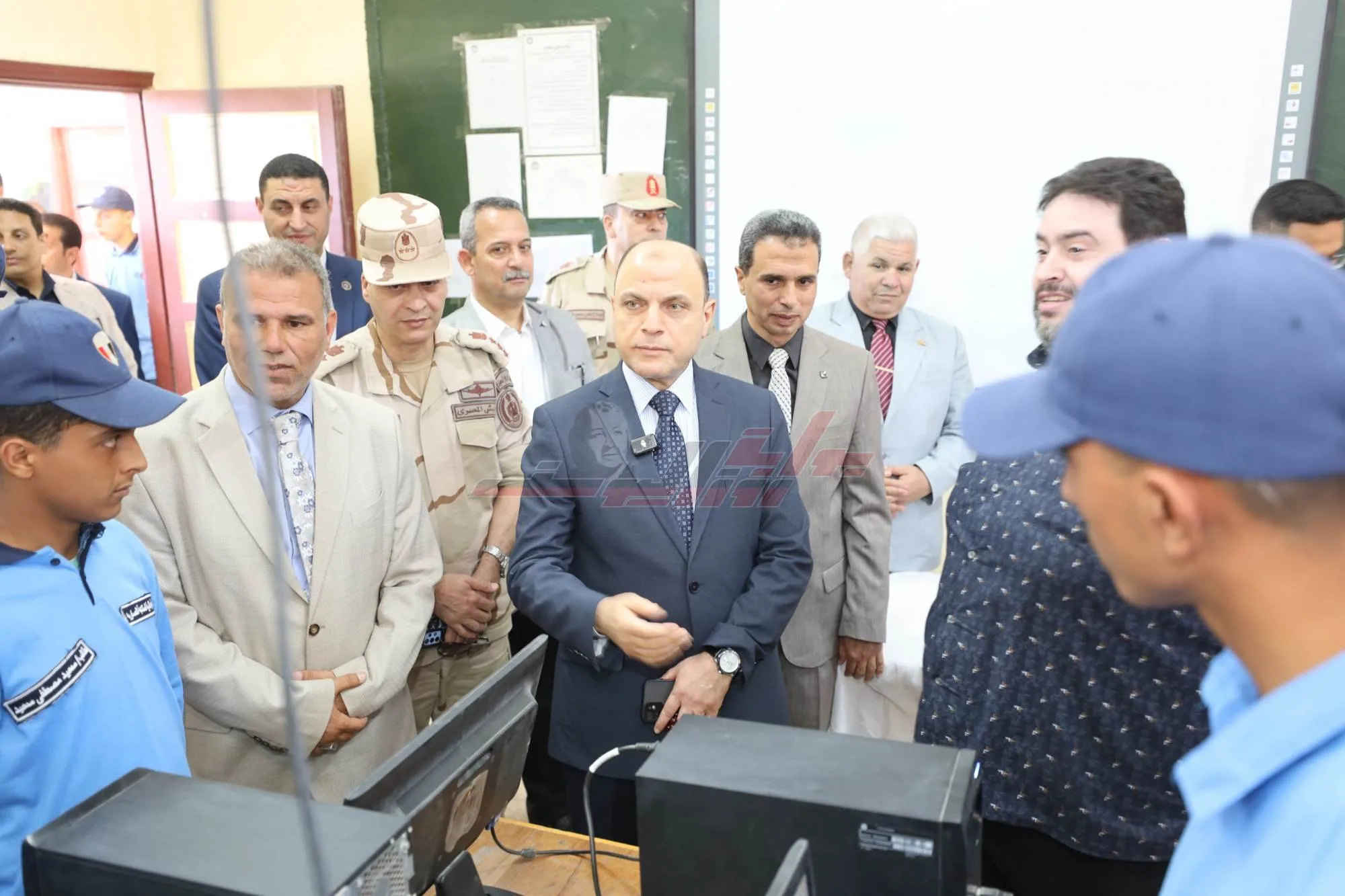محافظ كفر الشيخ ووكيل التعليم يتفقدان مدرسة بلطيم الثانوية الصناعية العسكرية