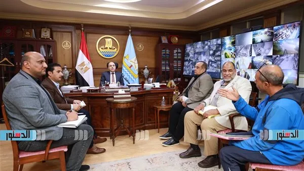 محافظ كفر الشيخ يناقش شكاوي المواطنين: خدمتهم في مقدمة أولوياتي