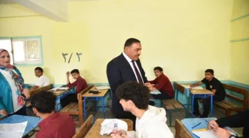 محافظ مطروح يزور بدء امتحانات الشهادة الإعدادية بالمحافظة