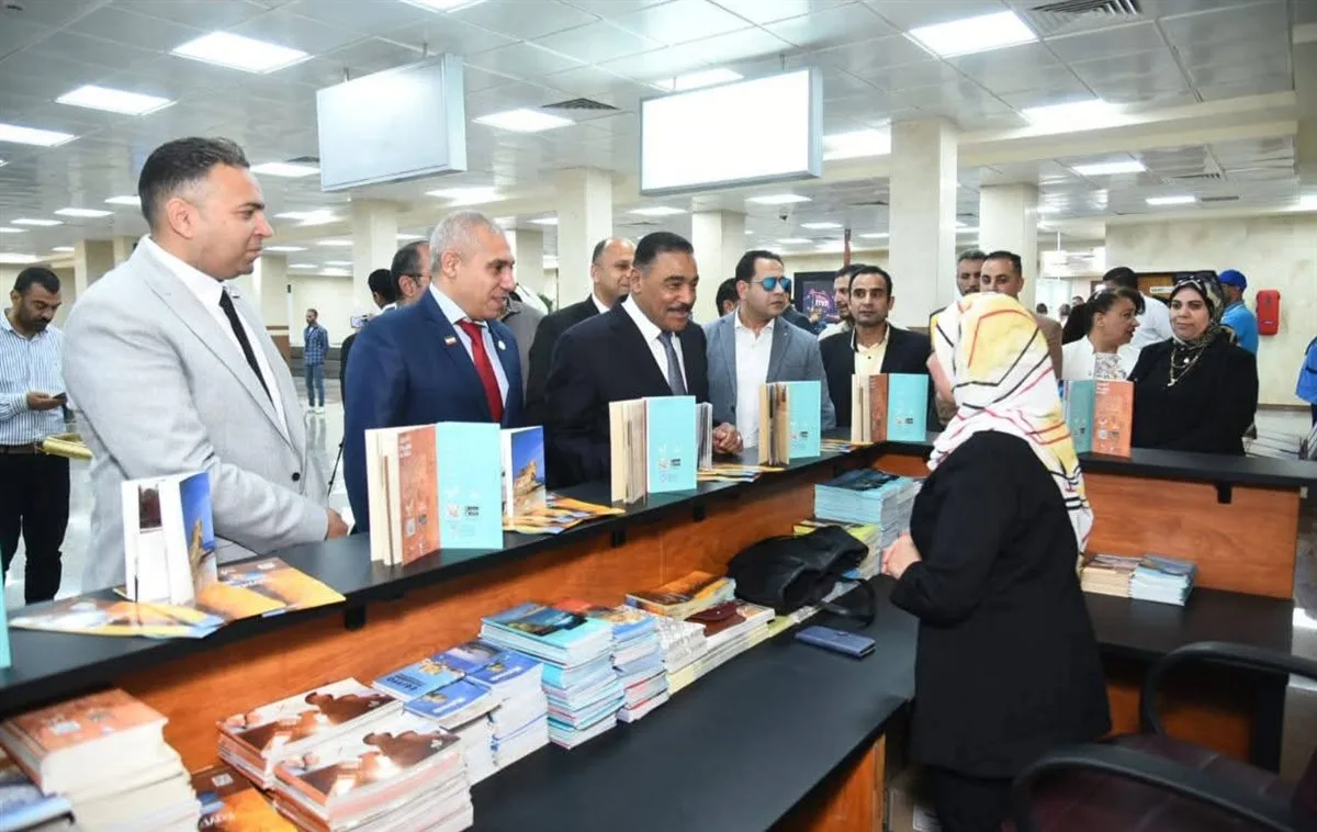 محافظ مطروح يستقبل أولى رحلات الطيران الشارتر السياحي