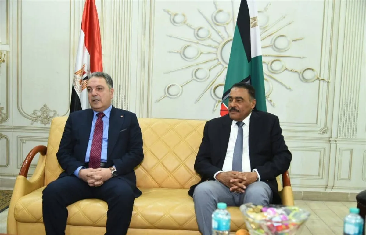 محافظ مطروح يكرّم أعضاء فرع هيئة قضايا الدولة بالمحافظة