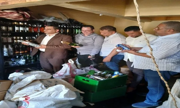محافظة الجيزة تضبط 7000 زجاجة مشروبات كحولية داخل منشأة غير مرخصة بالشيخ زايد
