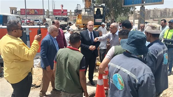 محافظة الجيزة: معالجة العطل المفاجئ في خط المياه عند مدخل هضبة الأهرام خلال ساعتين محافظة الجيزة: معالجة العطل المفاجئ في خط المياه عند مدخل هضبة الأهرام خلال ساعتين
