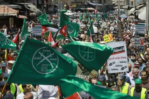 “محتوى غامض” لإتصال بين”الحزب والهيئة”.. أزمة الإسلاميين في الأردن: “الجبهة” لا ترى ضرورة”لتغيير قيادتها” الأن.. مخالفات”قانونية” أحيلت إلى”النيابة” والجميع بإنتظار” قرارات القضاء”