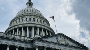 محكمة الاستئناف الأمريكية تستأنف تطبيق الرسوم الجمركية على ترامب بشكل مؤقت