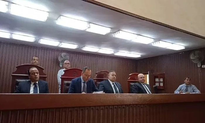 محكمة تقضي بتشديد العقوبة على متهم بترويج المخدرات وحيازة سلاح ناري في شبرا الخيمة محكمة تقضي بتشديد العقوبة على متهم بترويج المخدرات وحيازة سلاح ناري في شبرا الخيمة