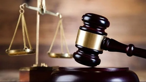 محكمة جنايات القاهرة تقرر براءة نقيب المعلمين من تهمة الرشوة محكمة جنايات القاهرة تقرر براءة نقيب المعلمين من تهمة الرشوة