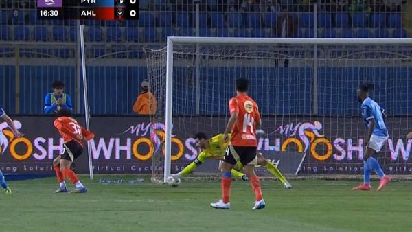 محلل رياضي: الدوري المصري يشتعل بعد تعثر بيراميدز وفوز الأهلي الكبير