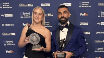 محمد صلاح: أسعى لأكون أول لاعب يحصل على جائزة رابطة الكتاب أربع مرات