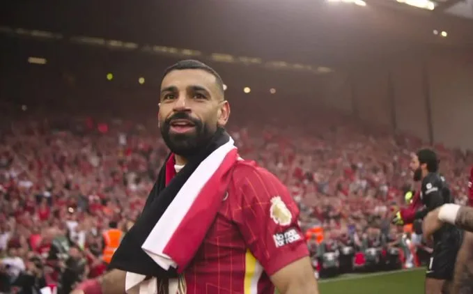 محمد صلاح: النجم المصري يعتلي قمة الدوري الإنجليزي بثلاثة ألقاب جديدة محمد صلاح: النجم المصري يعتلي قمة الدوري الإنجليزي بثلاثة ألقاب جديدة