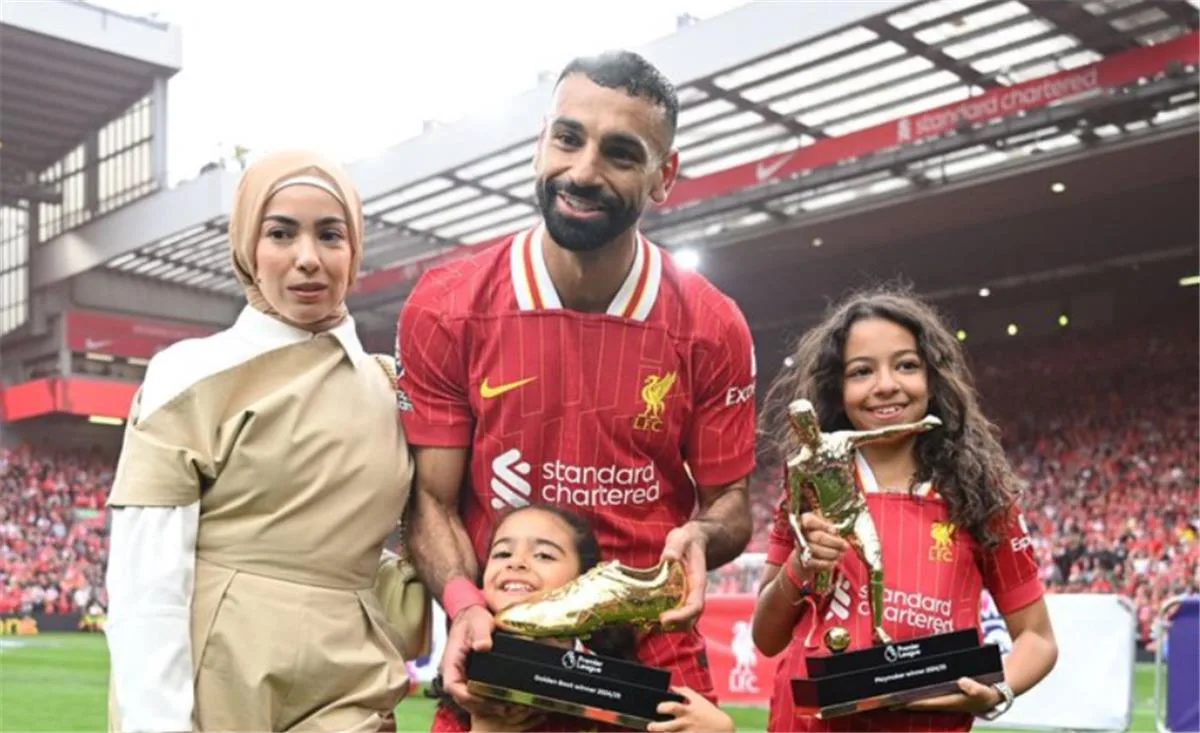 محمد صلاح: حققت أفضل موسم لي مع ليفربول ونمضي قدماً بخطوات إيجابية على صعيد الانتقالات الجديدة. محمد صلاح: حققت أفضل موسم لي مع ليفربول ونمضي قدماً بخطوات إيجابية على صعيد الانتقالات الجديدة.