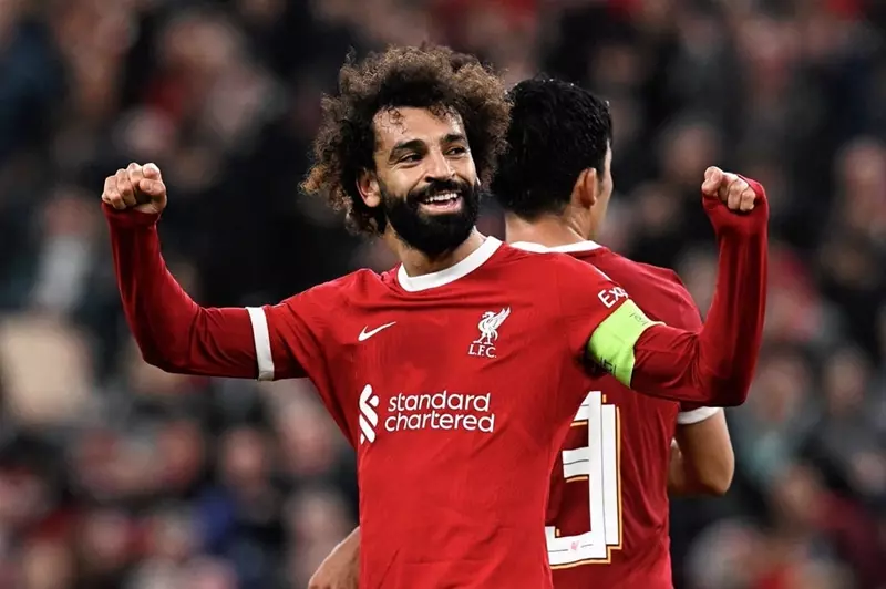محمد صلاح يتألق كقائد في ظهور تاريخي مع ليفربول في صدارة الدوري الإنجليزي محمد صلاح يتألق كقائد في ظهور تاريخي مع ليفربول في صدارة الدوري الإنجليزي