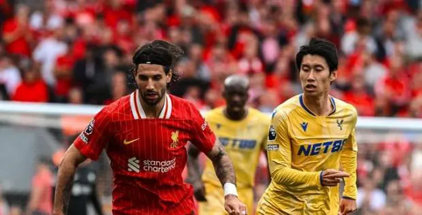 محمد صلاح يحرز هدفا ويساعد ليفربول على التعادل مع كريستال في ليلة تسلم درع الدوري الإنجليزي. محمد صلاح يحرز هدفا ويساعد ليفربول على التعادل مع كريستال في ليلة تسلم درع الدوري الإنجليزي.