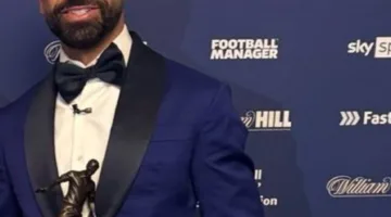 محمد صلاح يحصل على لقب أفضل لاعب في الدوري الإنجليزي من رابطة النقاد.
