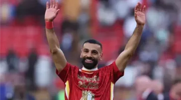 محمد صلاح يفوز بجائزة أحسن لاعب في الدوري الإنجليزي (فيديو)